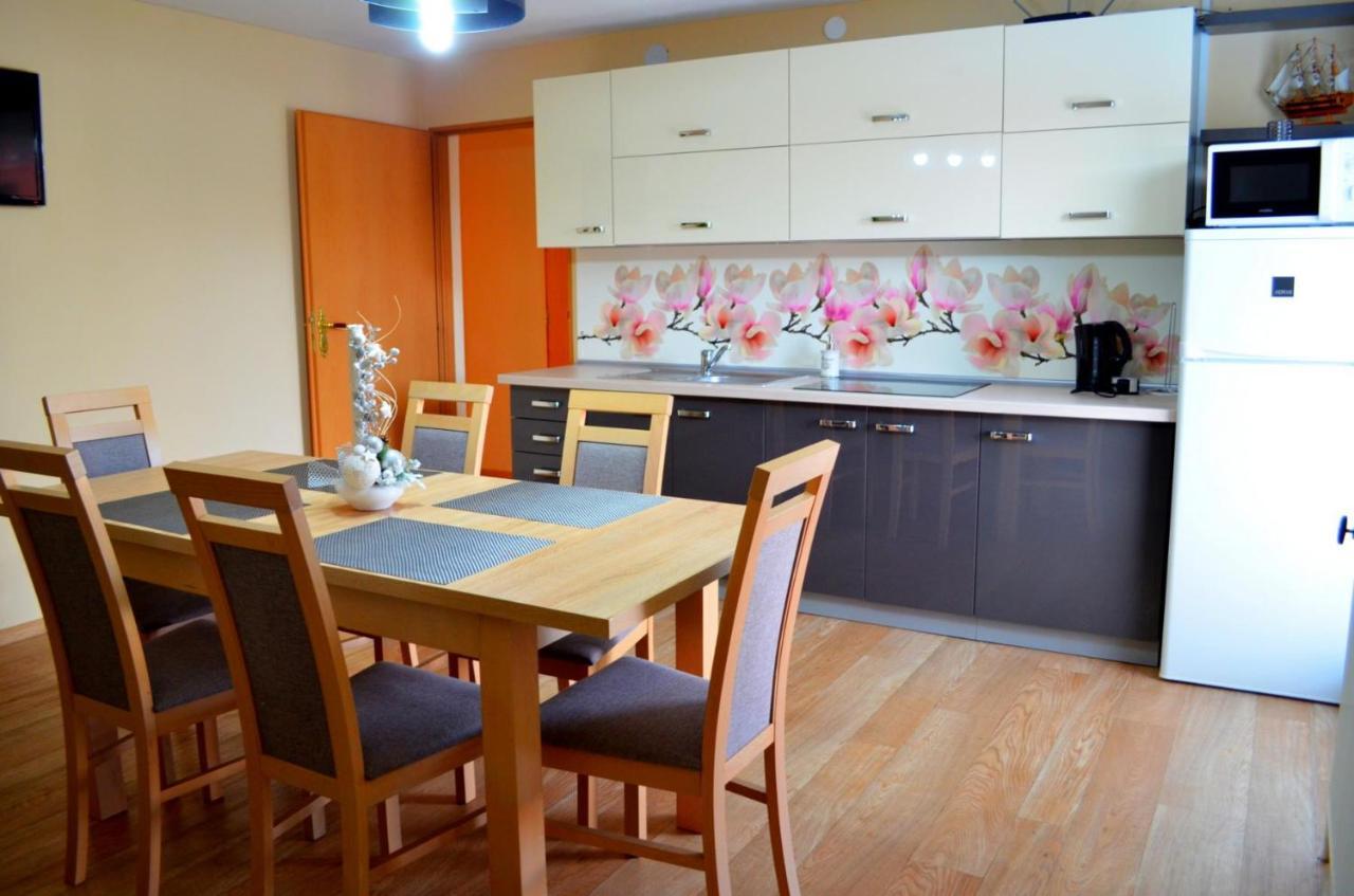 Apartmany Riviera A Chalupa Riviera Liptov, Besenova Bagian luar foto