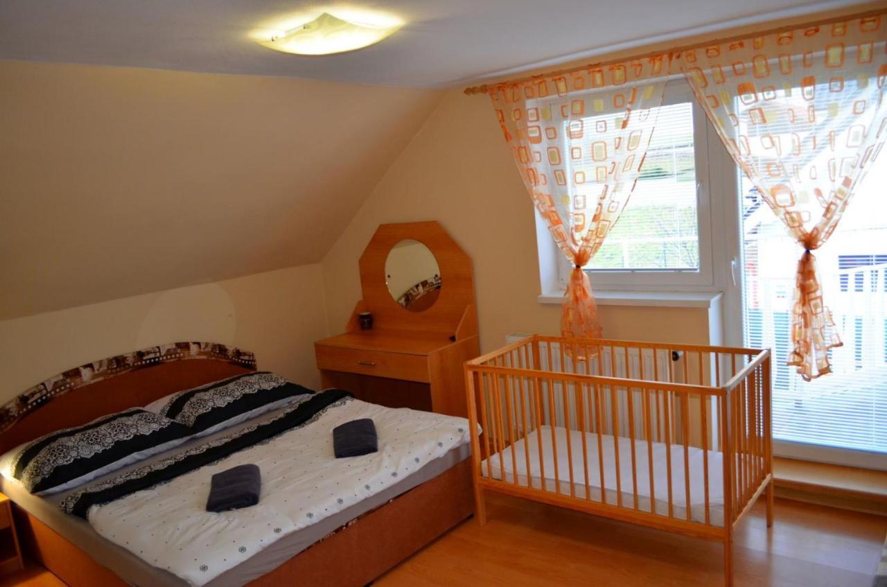 Apartmany Riviera A Chalupa Riviera Liptov, Besenova Bagian luar foto