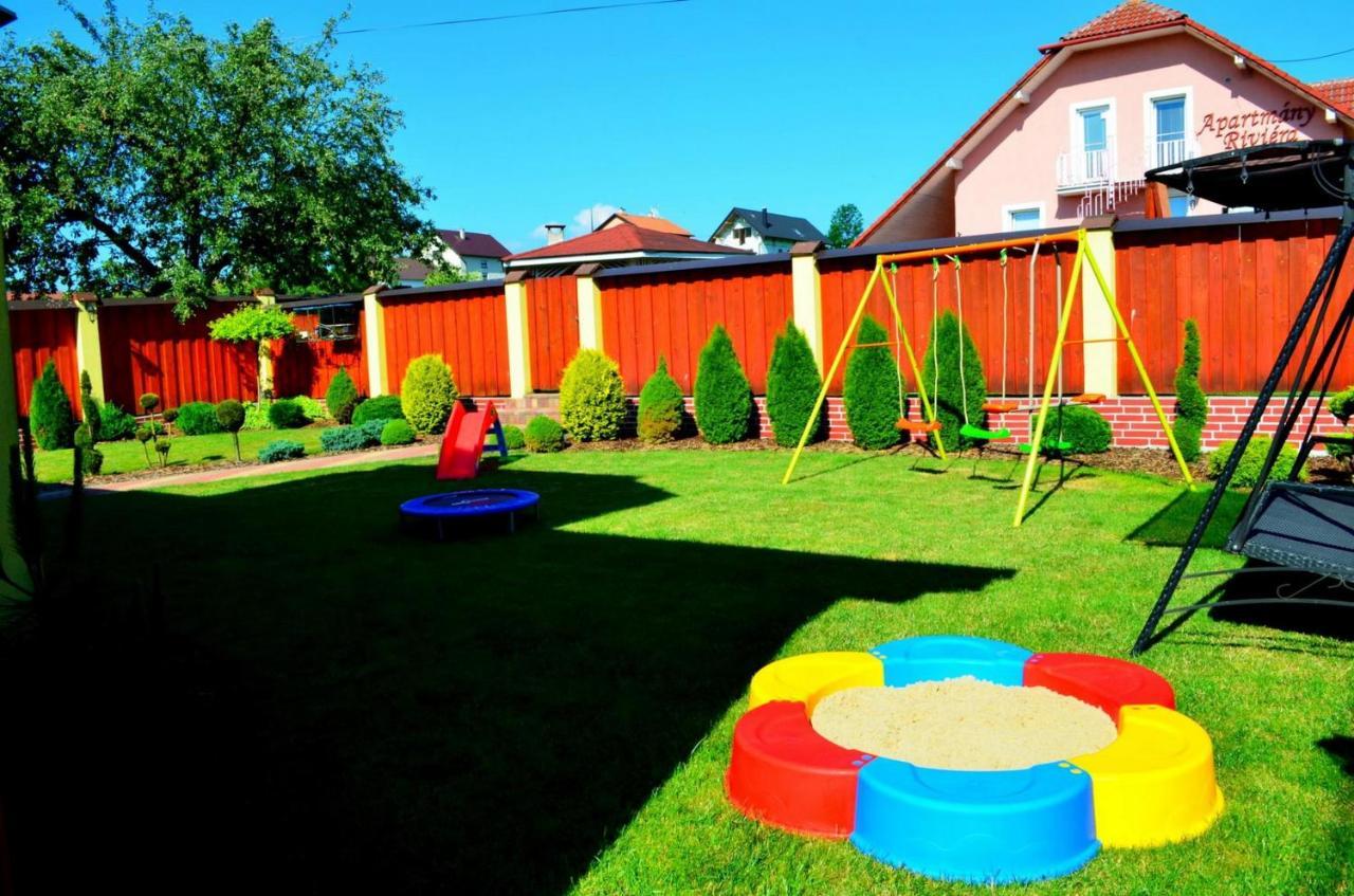 Apartmany Riviera A Chalupa Riviera Liptov, Besenova Bagian luar foto